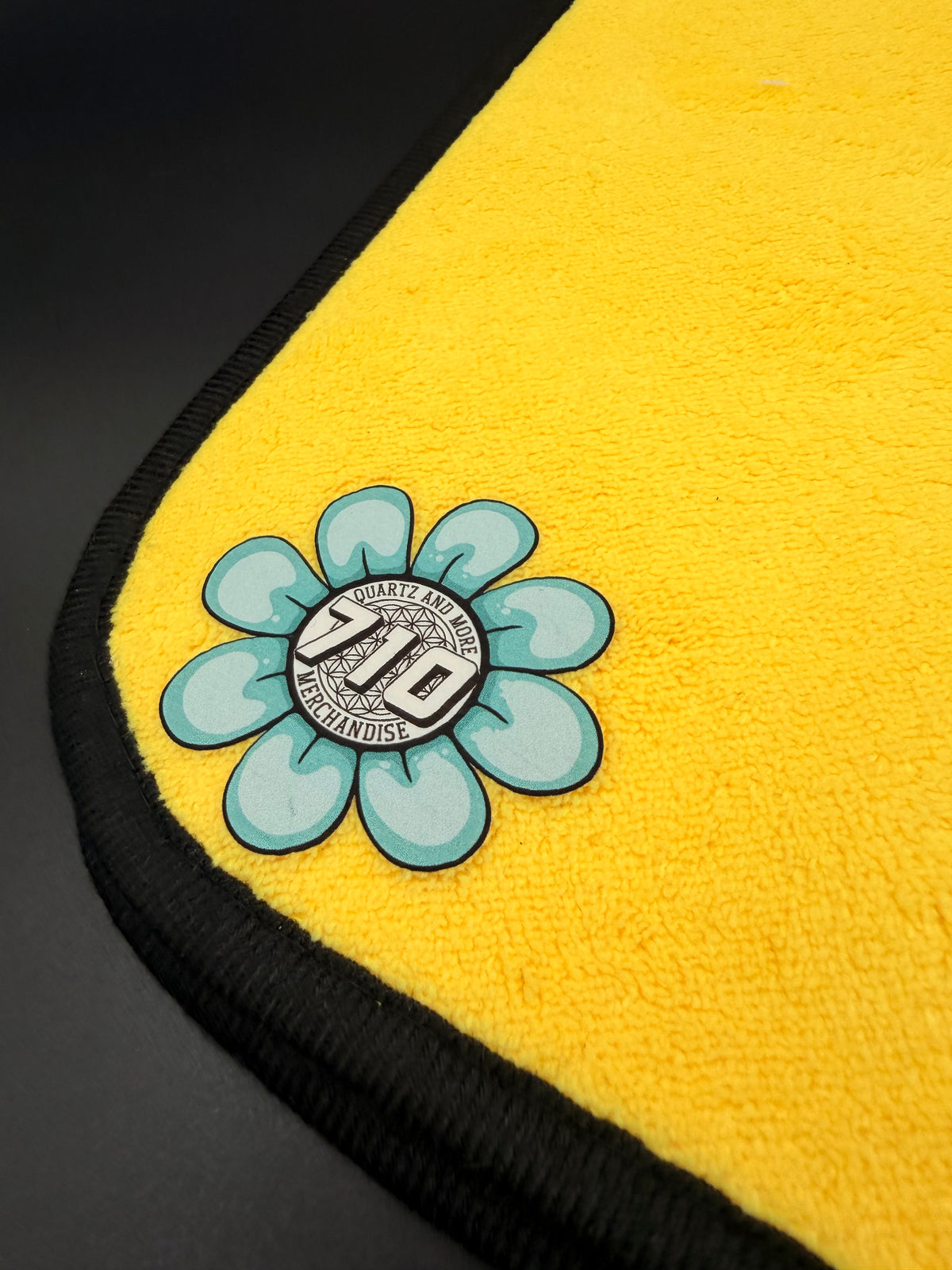 710 TOWEL FLOWER